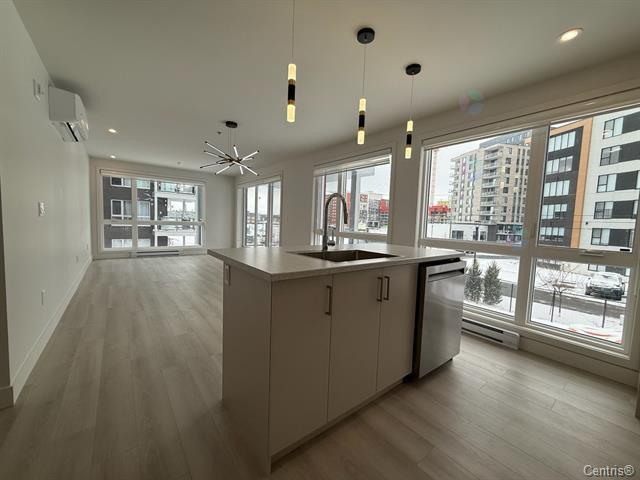 40 Rue Toe-Blake, apt. 206